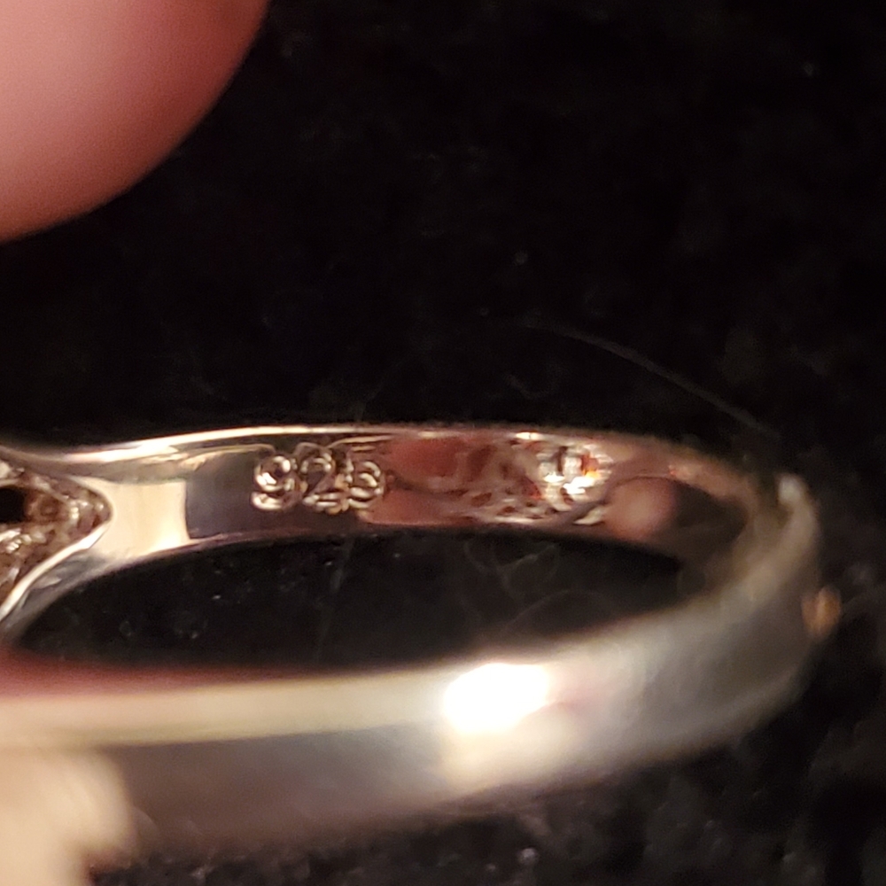 Brand new silver ruby ring. - Picture 4 of 8